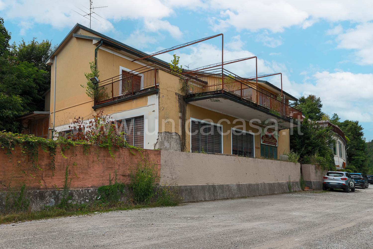 Immagine di copertina dell'immobile Un Angolo di Paradiso per il Tuo Ristorante: Immobile Esclusivo con Vista Panoramica e Spazio per Eventi