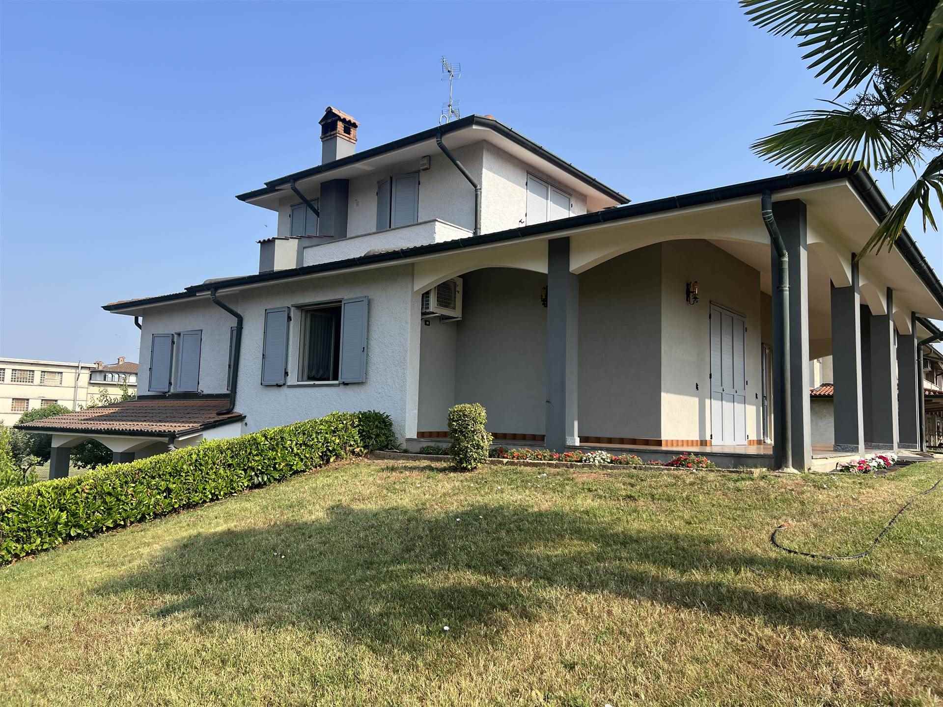 Immagine di copertina dell'immobile Villa singola con giardino  privato di 2000 mq