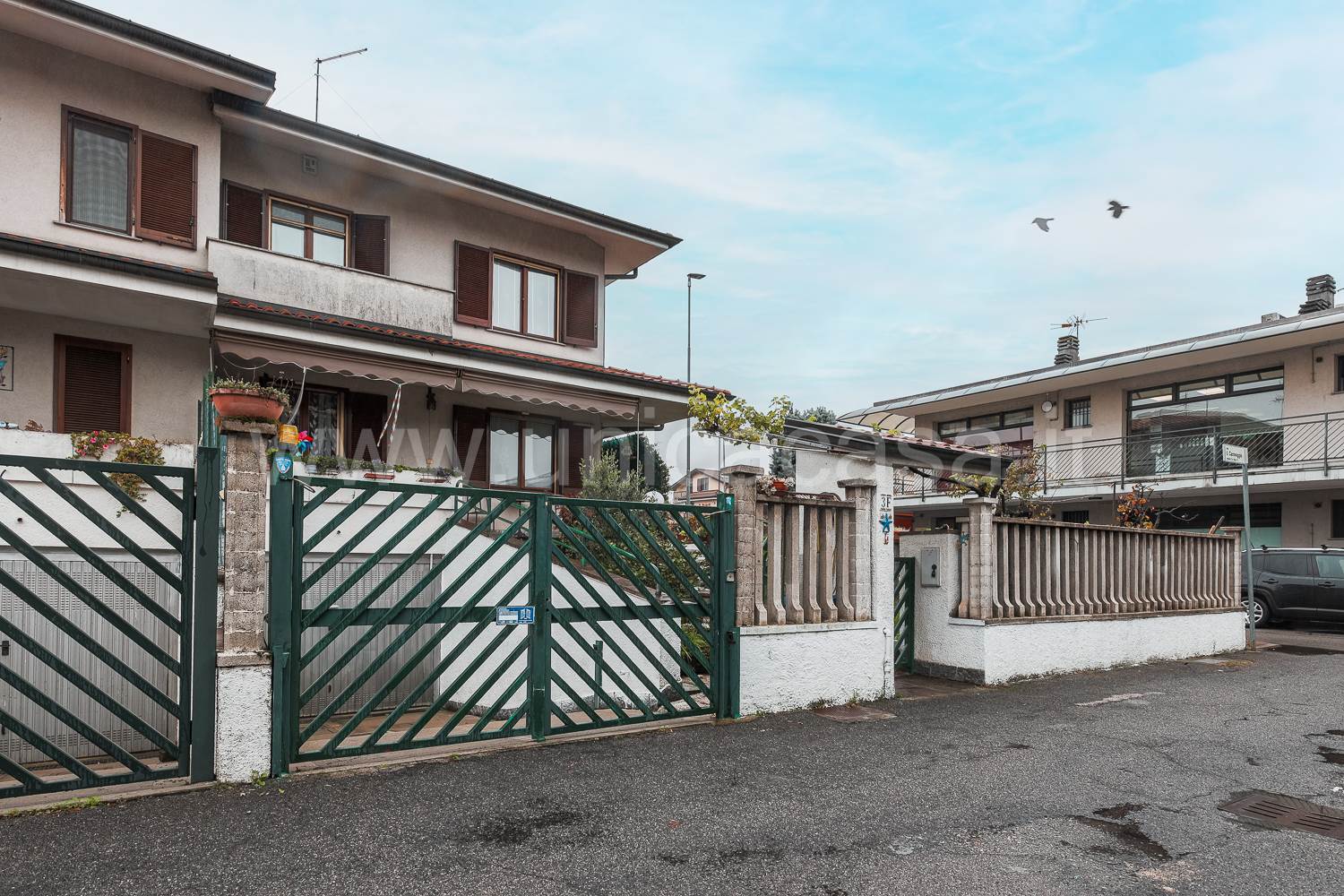 Immagine di copertina dell'immobile Trezzano Rosa – Villetta a schiera di testa con ampio giardino e taverna